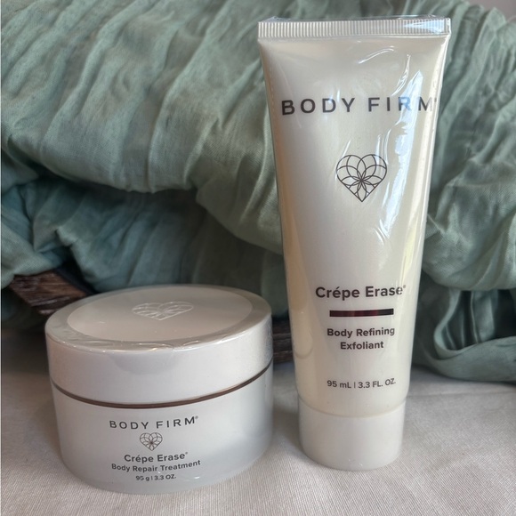 Body Firm Crêpe Erase 2-Step Body Repair Treatment Set – Body Repair & Exfoliant - Picture 1 of 5